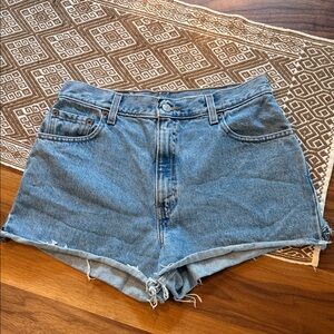 Levi’s 550 Classic High-Rise Light Blue Denim Cutoff Shorts
